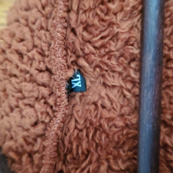 Warm Shaggy Coat - Picture 2 of 3